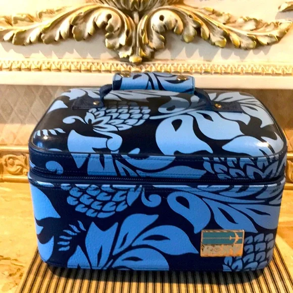 Roxy Bags Roxy Vintage 99s Blue Floral Train Make Up Case Poshmark
